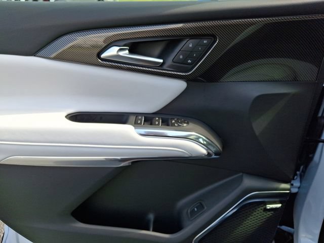 New 2026 Chevrolet Traverse High Country w/ LPO, Floor Liner Package FWD image 9