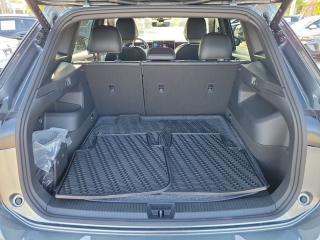 Certified 2025 Volkswagen Tiguan SE R-Line AWD/4WD image 8