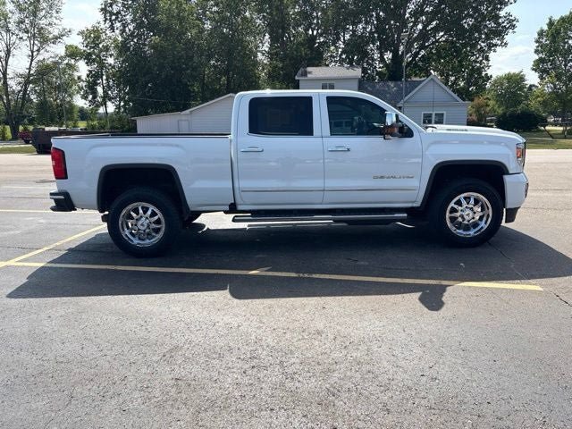 Used 2017 GMC Sierra 3500 Denali w/ Duramax Plus Package AWD/4WD image 2