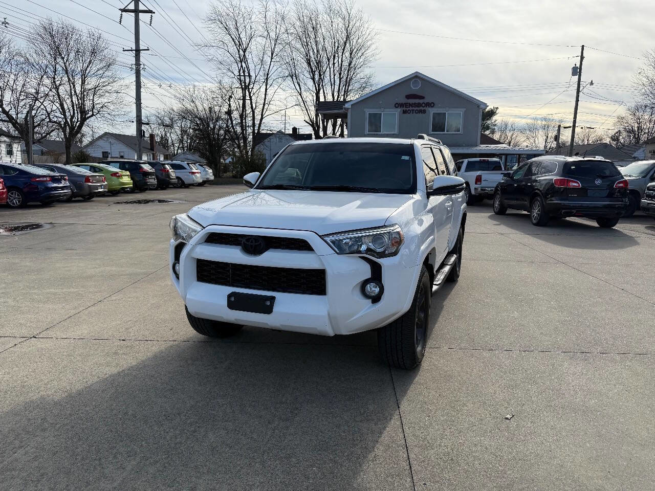 Used 2017 Toyota 4Runner SR5 Premium AWD/4WD image 1