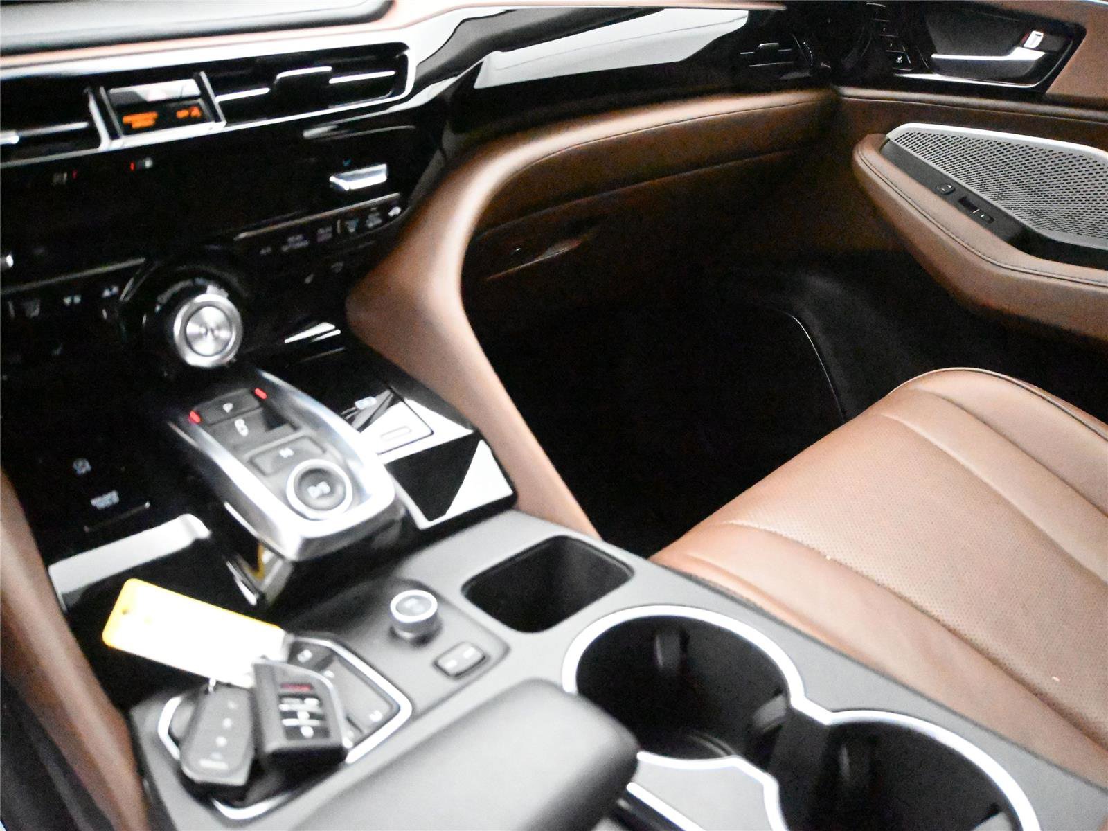 Certified 2022 Acura MDX SH-AWD w/ Technology Package image 4