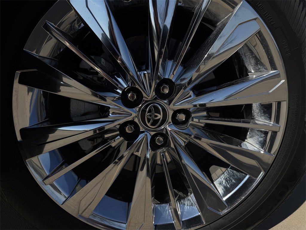 Used 2024 Toyota Grand Highlander Platinum image 9