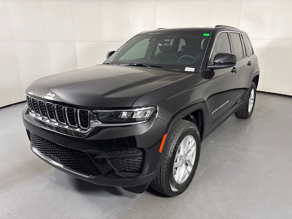 New 2026 Jeep Grand Cherokee Laredo RWD image 4