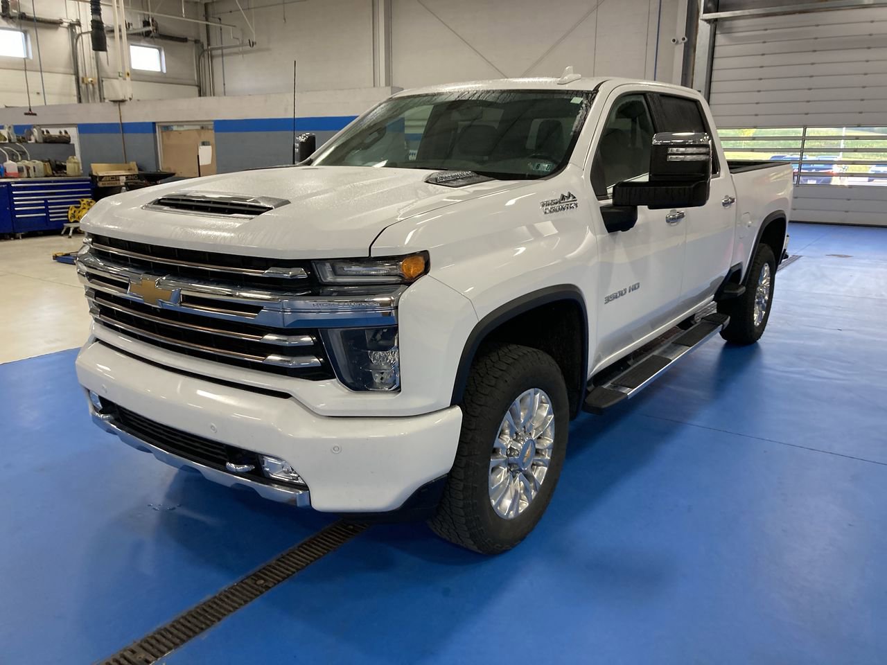 Used 2022 Chevrolet Silverado 3500 High Country AWD/4WD video 3