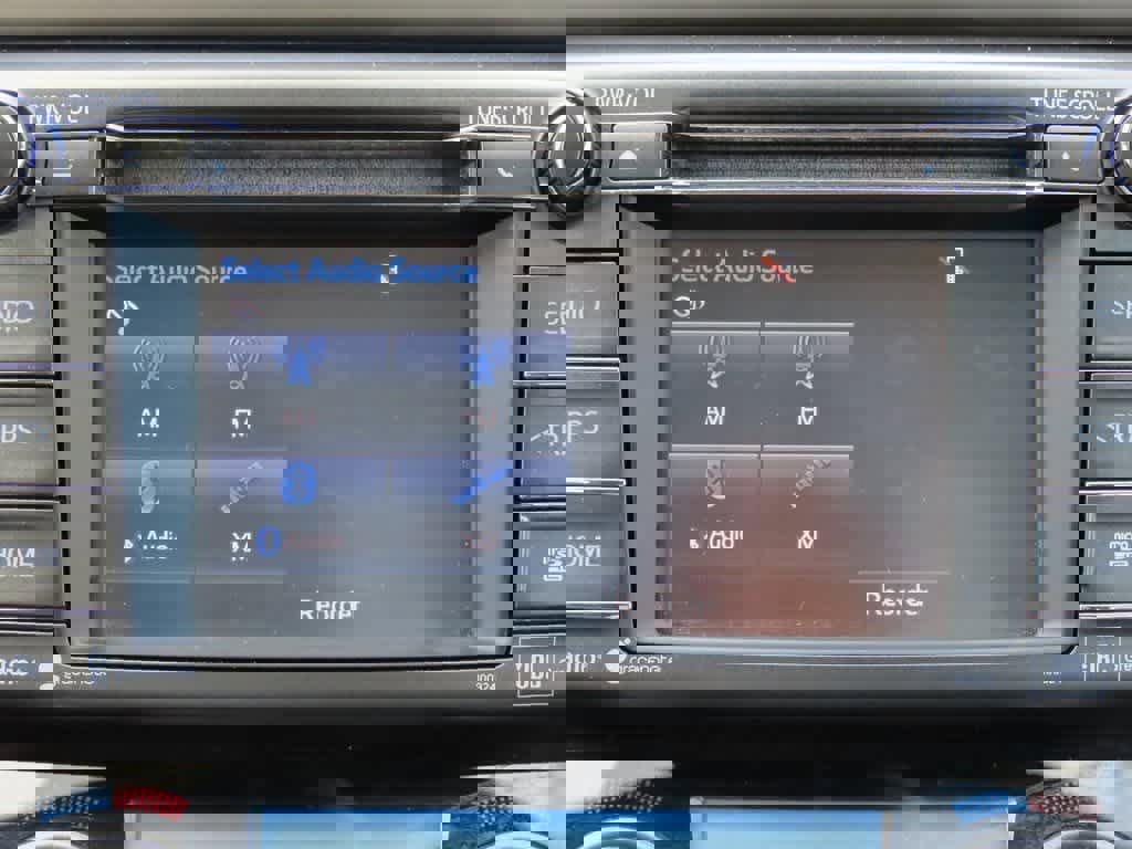 Used 2015 Toyota RAV4 Limited image 22