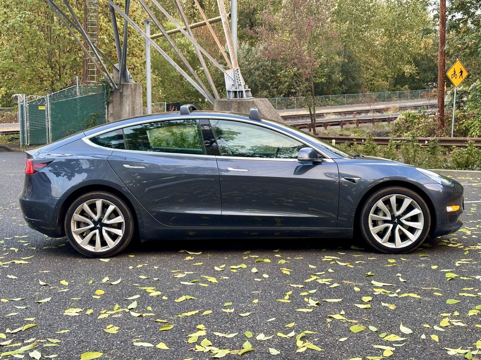 Used 2020 Tesla Model 3 Performance AWD/4WD image 8