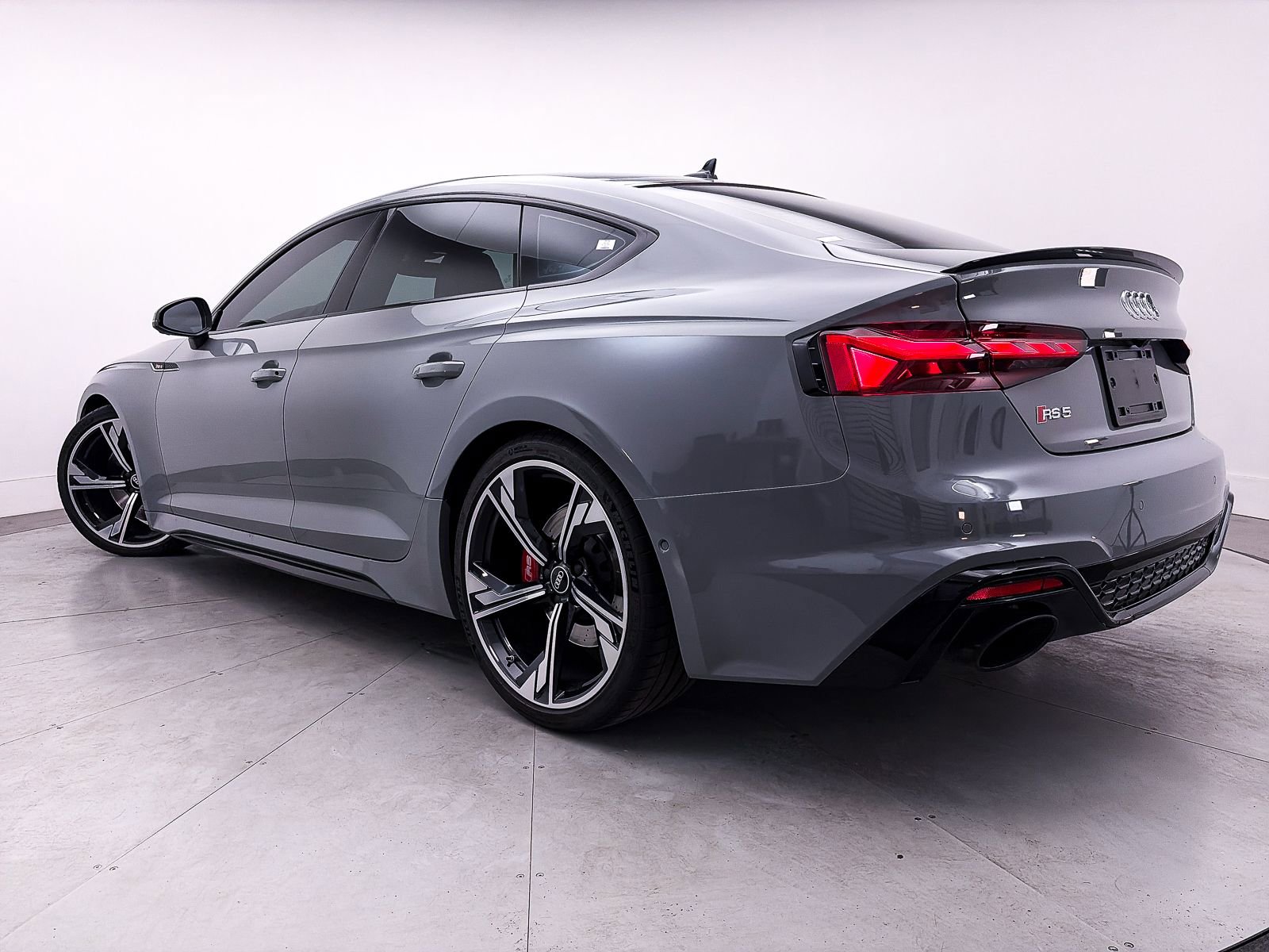 Used 2021 Audi RS 5 Sportback AWD/4WD image 2