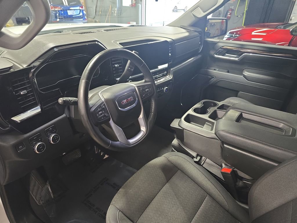 Used 2024 GMC Sierra 1500 Elevation AWD/4WD image 17