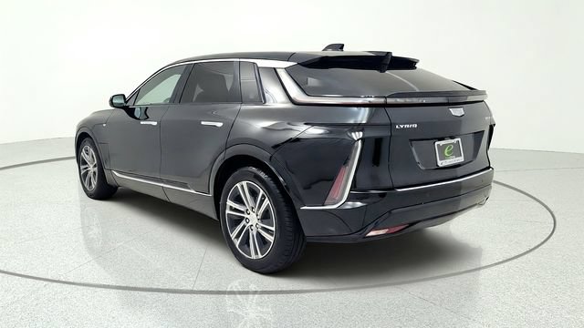 Used 2025 Cadillac Lyriq Luxury AWD/4WD image 6