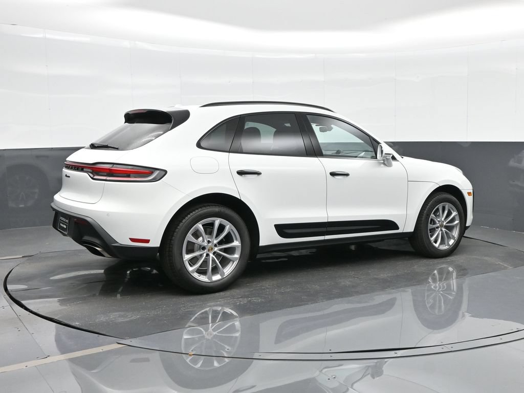 Certified 2026 Porsche Macan AWD/4WD image 7