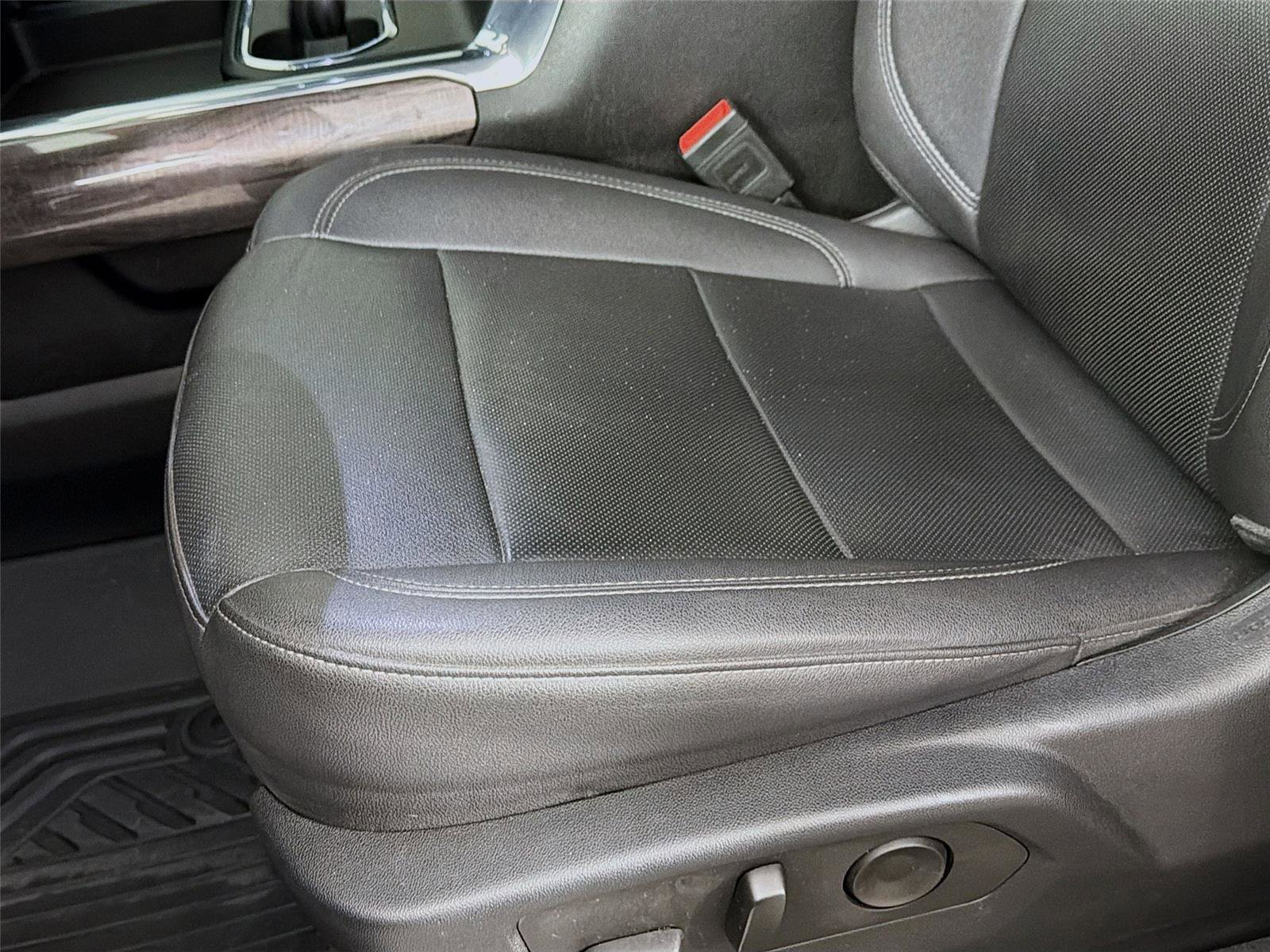 Used 2024 Chevrolet Silverado 3500 LTZ image 21