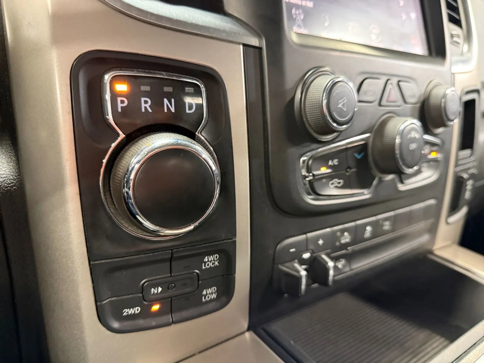 Used 2014 RAM 1500 Outdoorsman image 32