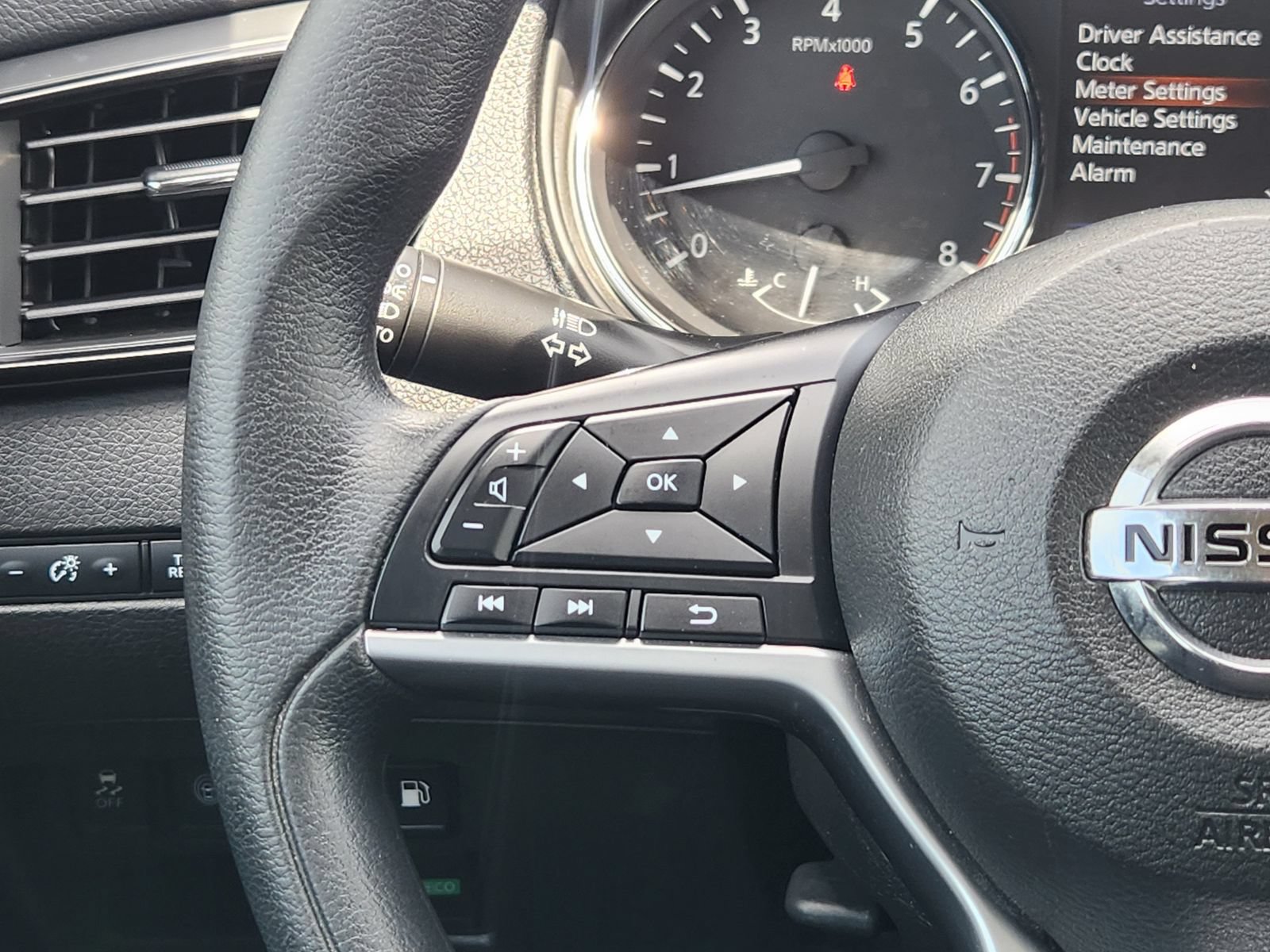 Used 2019 Nissan Rogue S FWD image 31