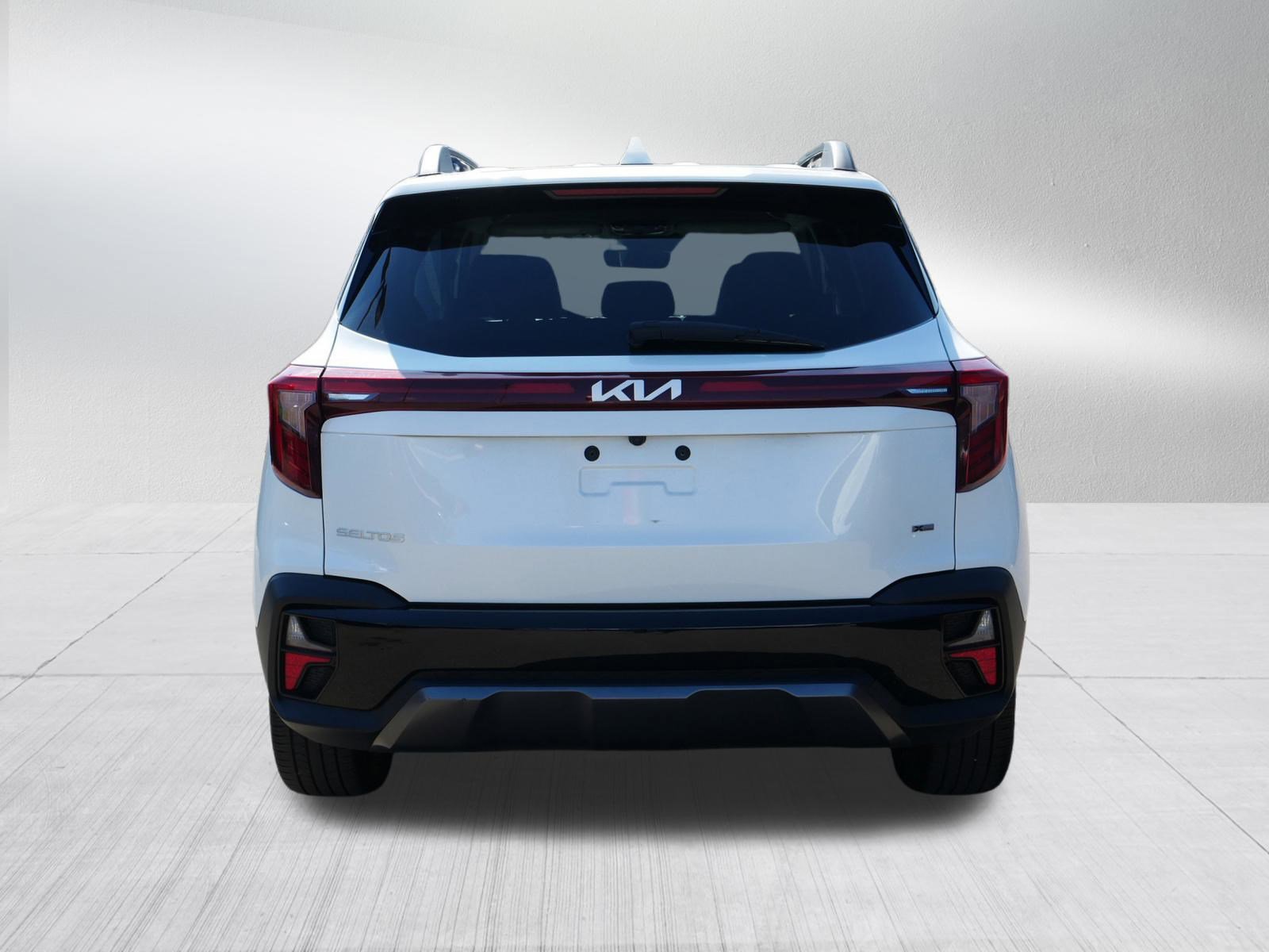 Certified 2024 Kia Seltos X-Line image 6