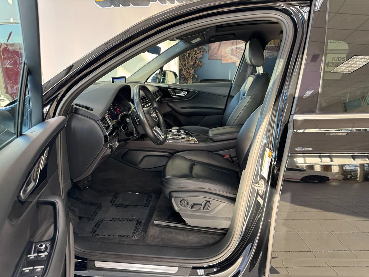 Used 2018 Audi Q7 3.0T Premium AWD/4WD image 11