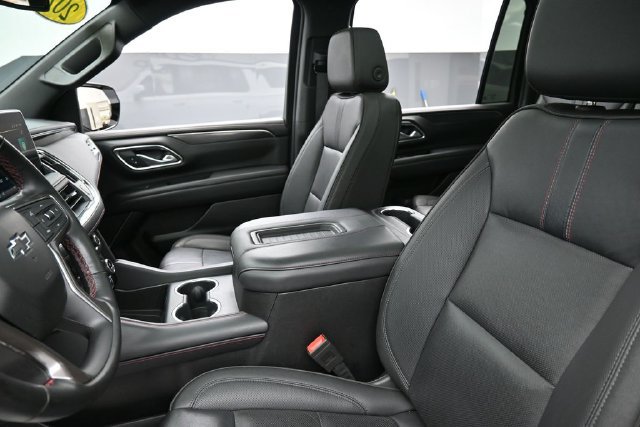 Used 2024 Chevrolet Suburban RST w/ Luxury Package AWD/4WD image 17