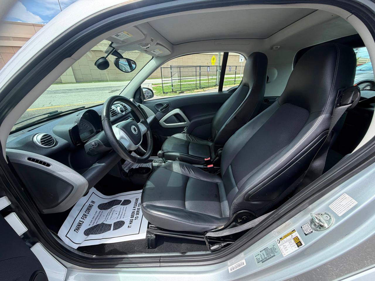 Used 2015 smart fortwo pure RWD image 7