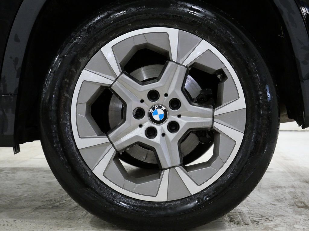 Used 2023 BMW X1 xDrive28i image 10