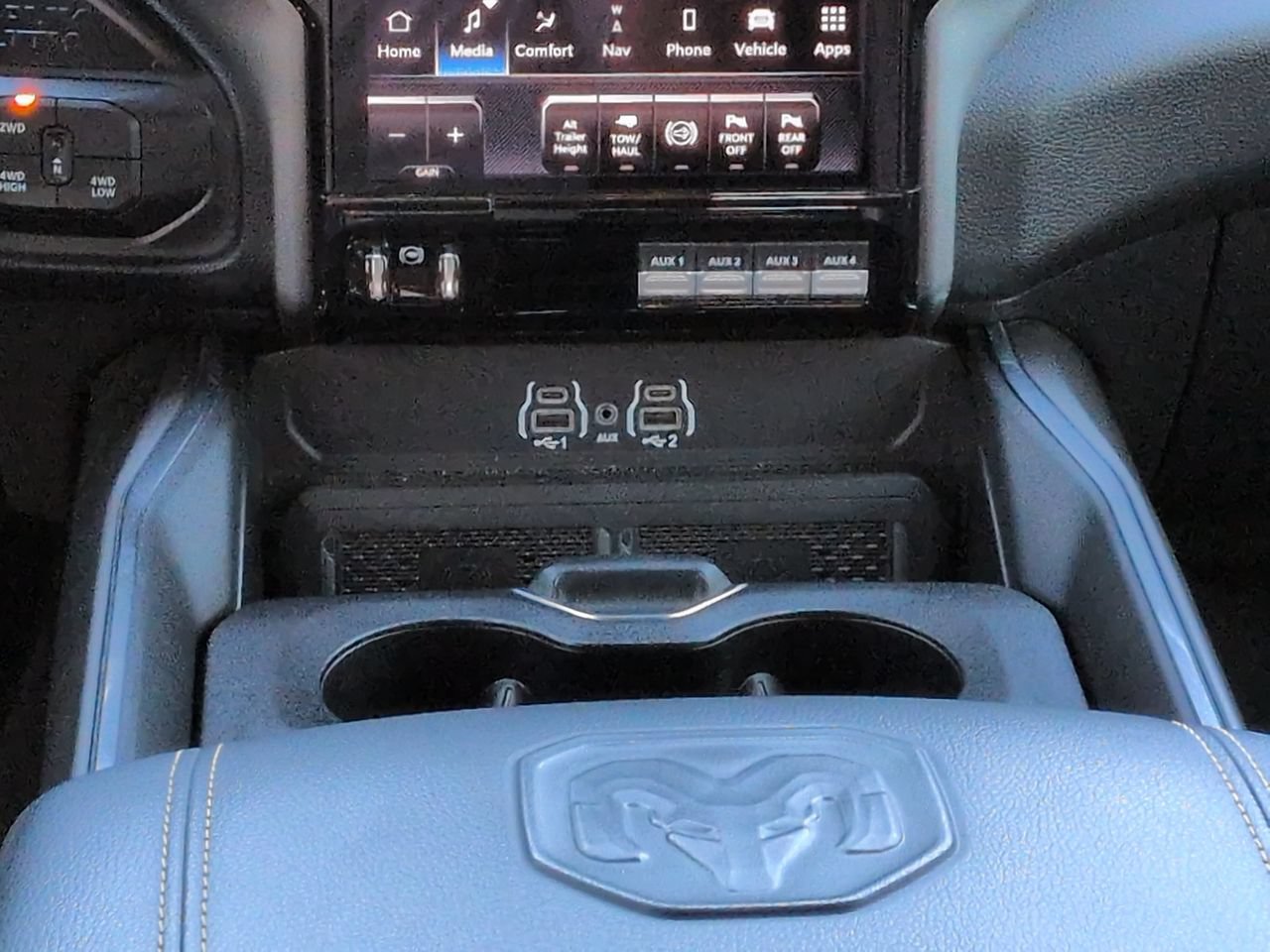 Certified 2025 RAM 2500 Laramie AWD/4WD image 18