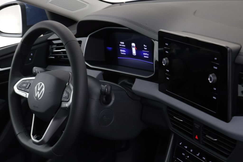 New 2027 Volkswagen Jetta SE FWD image 21