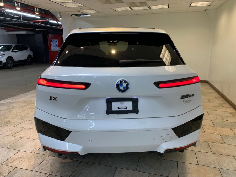 Used 2024 BMW iX M60 image 7