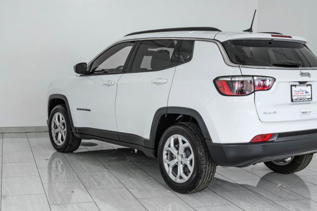 Used 2024 Jeep Compass Latitude AWD/4WD image 46