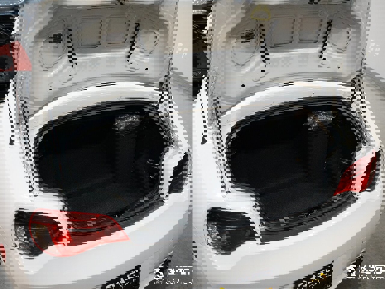 Used 2006 BMW M Roadster image 26