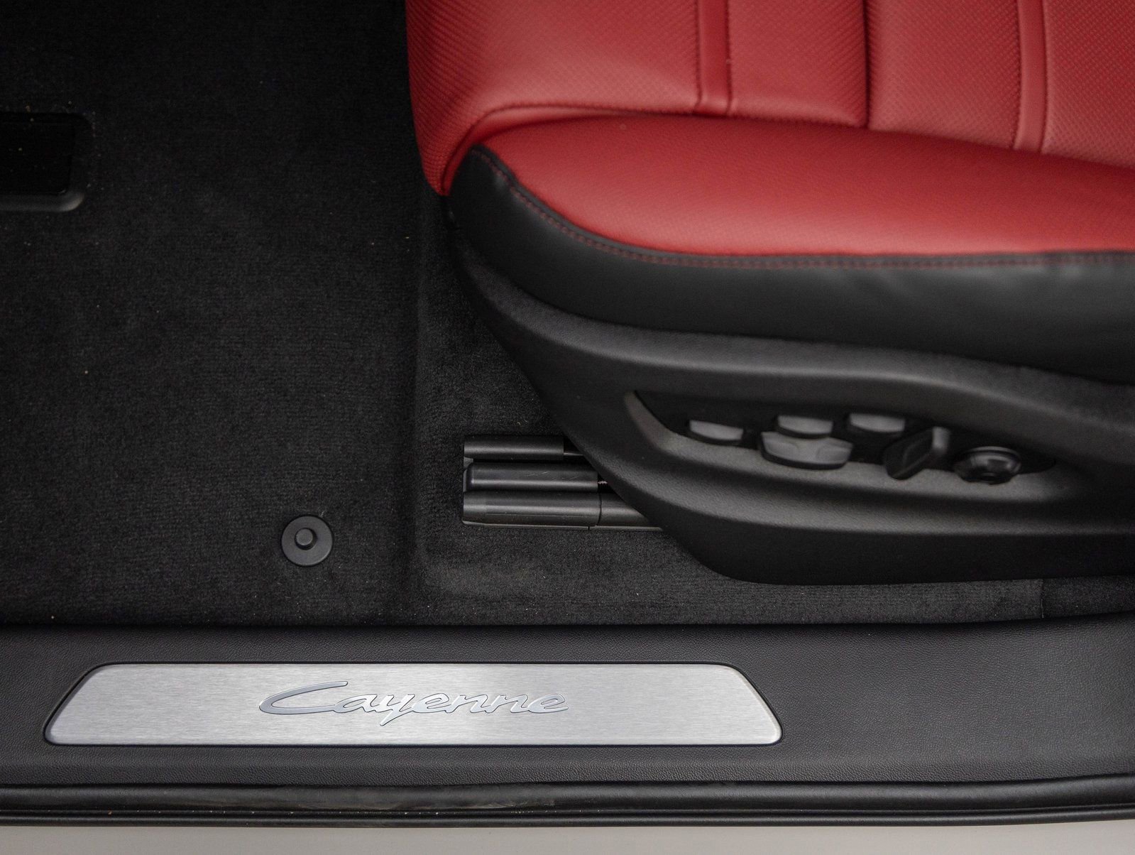 Certified 2026 Porsche Cayenne Coupe AWD/4WD image 22