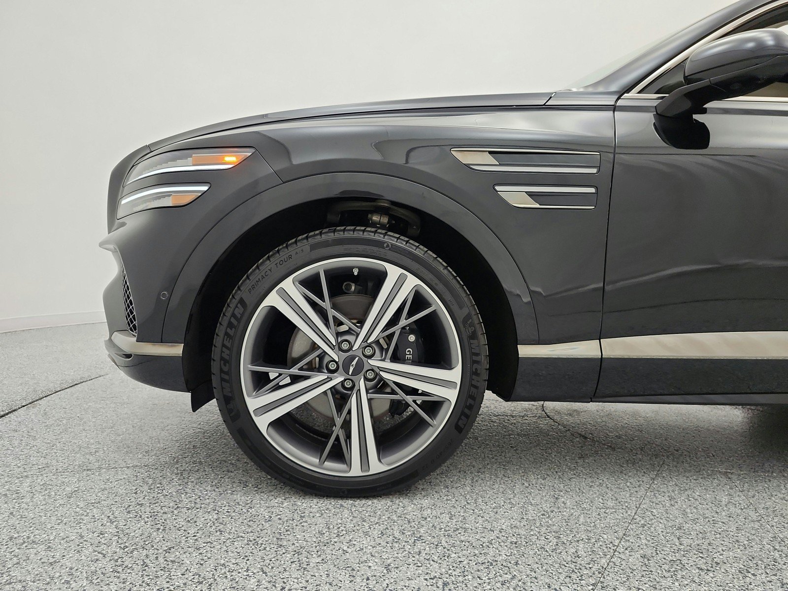 Used 2025 Genesis GV80 3.5T e-SC AWD/4WD image 18
