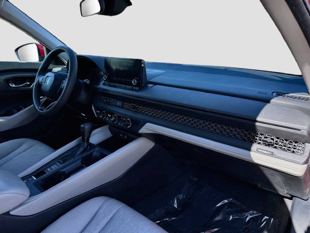 Used 2023 Honda Accord LX image 31