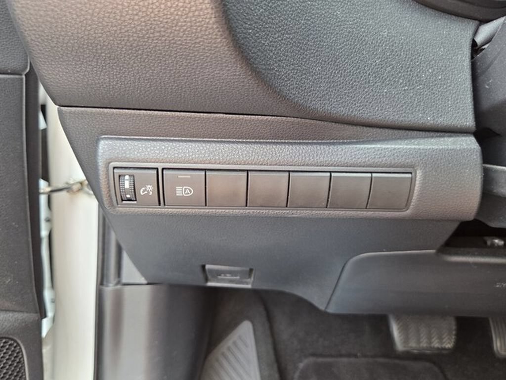 Used 2022 Toyota Corolla SE FWD image 28