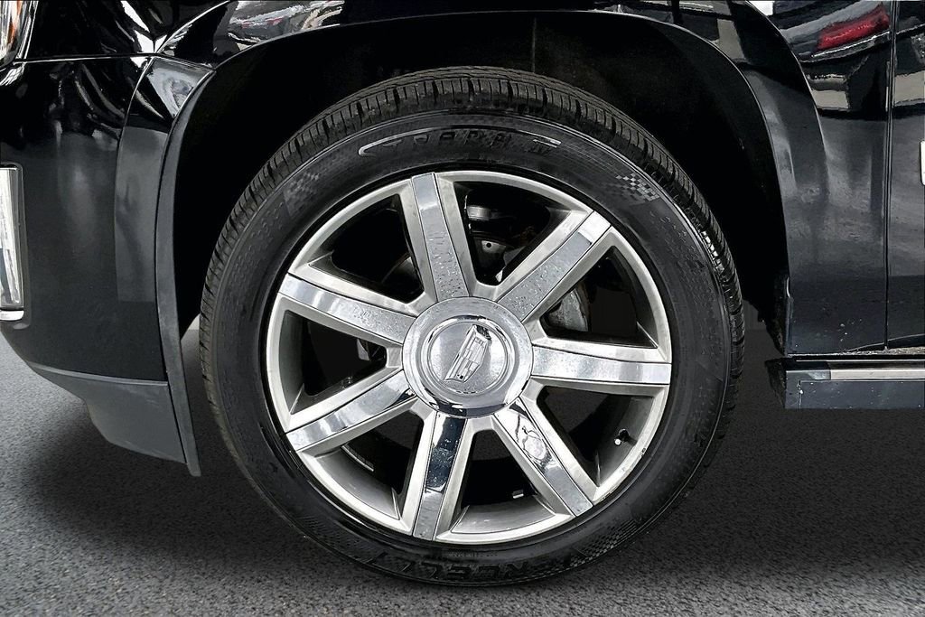 Used 2016 Cadillac Escalade Premium AWD/4WD image 36