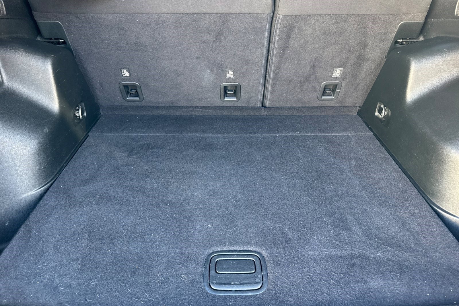 Used 2019 Jeep Cherokee Latitude w/ Popular Appearance Group image 31