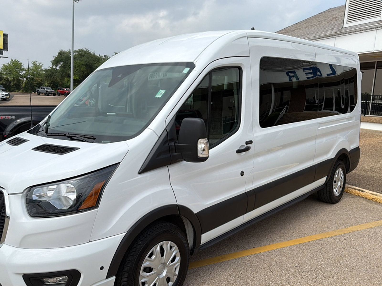 Used 2025 Ford Transit 350 XLT RWD image 20