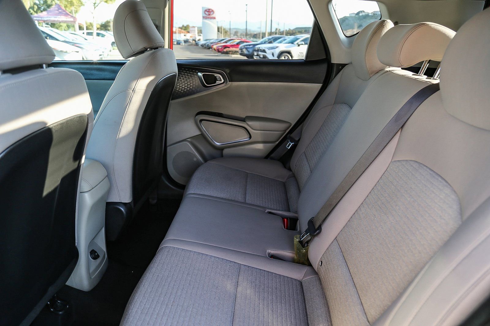 Used 2022 Kia Soul S image 18