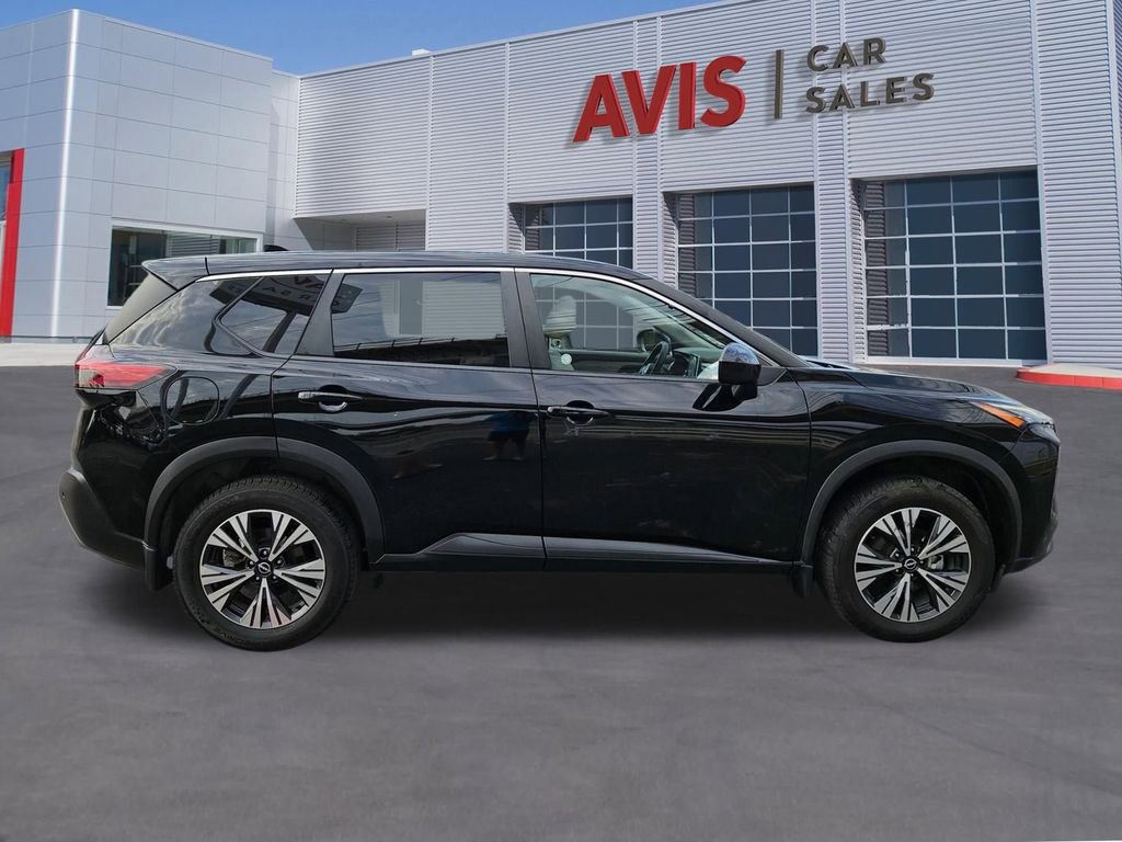 Used 2023 Nissan Rogue SV image 5