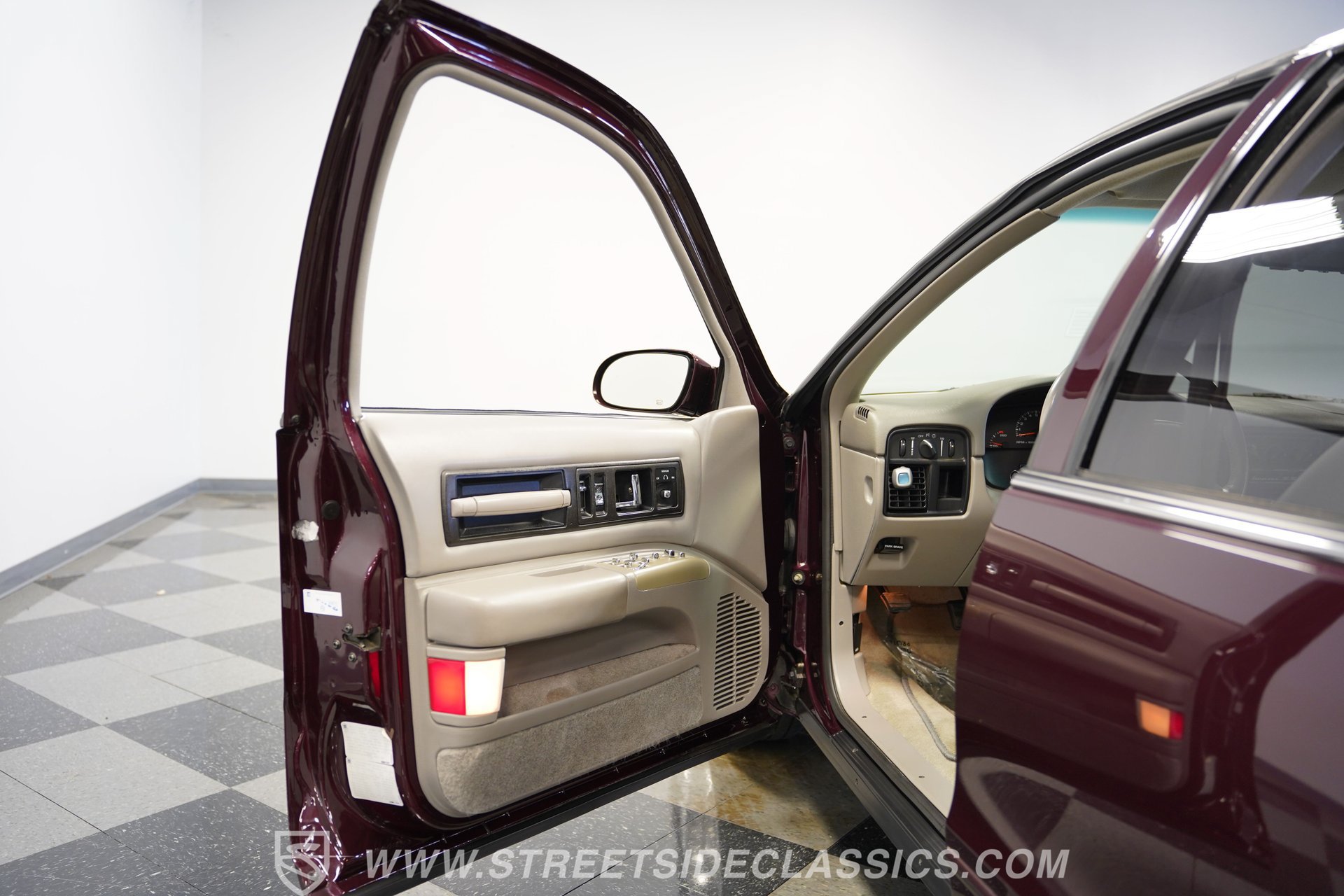 Used 1996 Chevrolet Impala SS RWD image 37