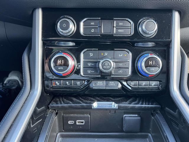 Used 2024 GMC Yukon Denali image 31