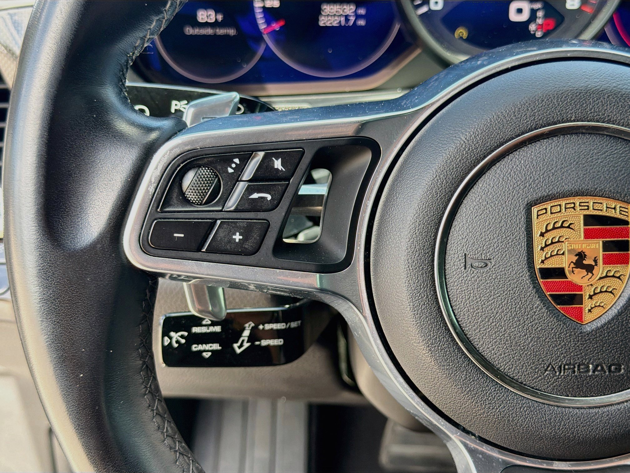 Used 2020 Porsche Panamera 4 AWD/4WD image 36