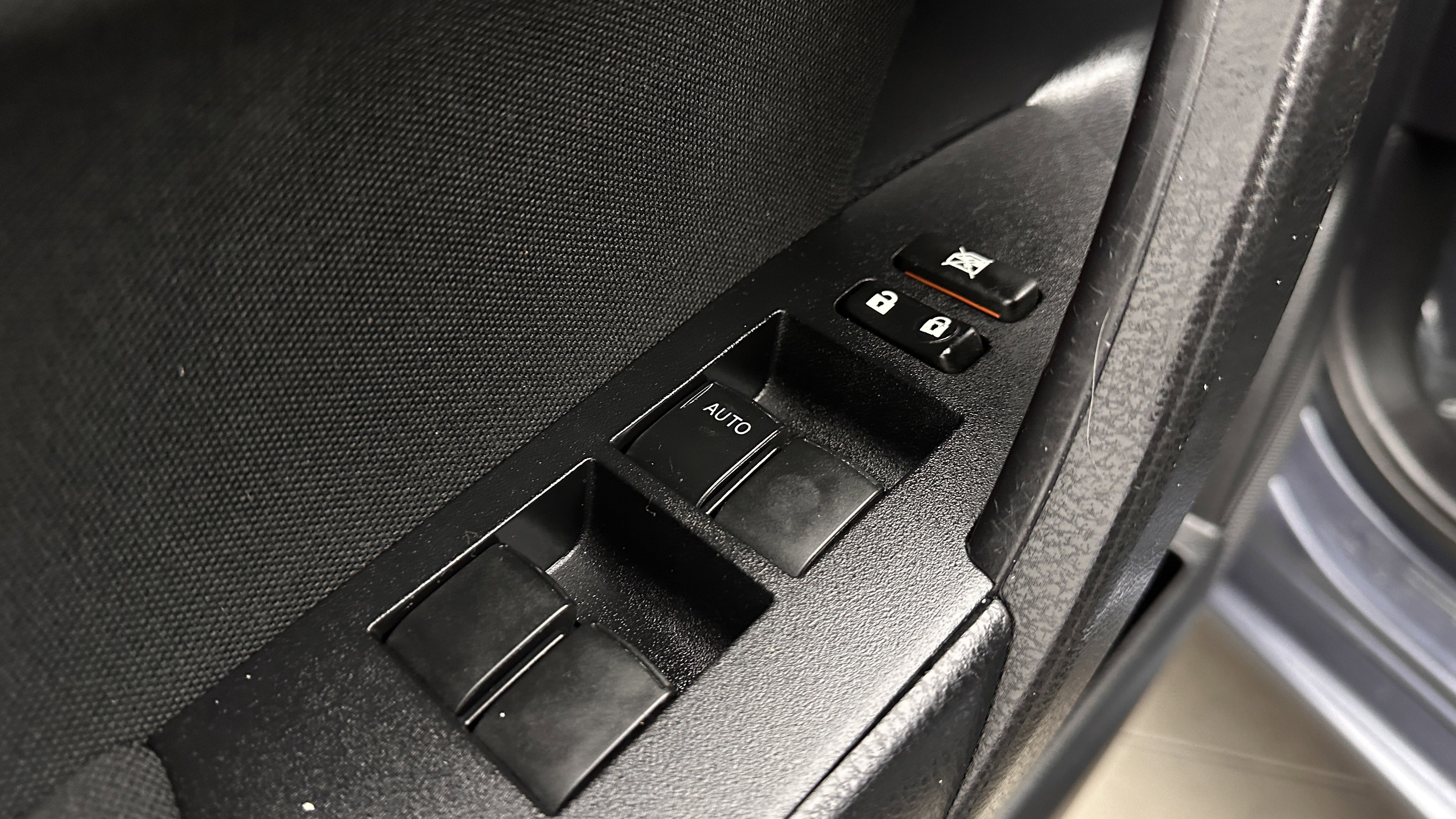 Used 2019 Toyota Corolla LE image 12