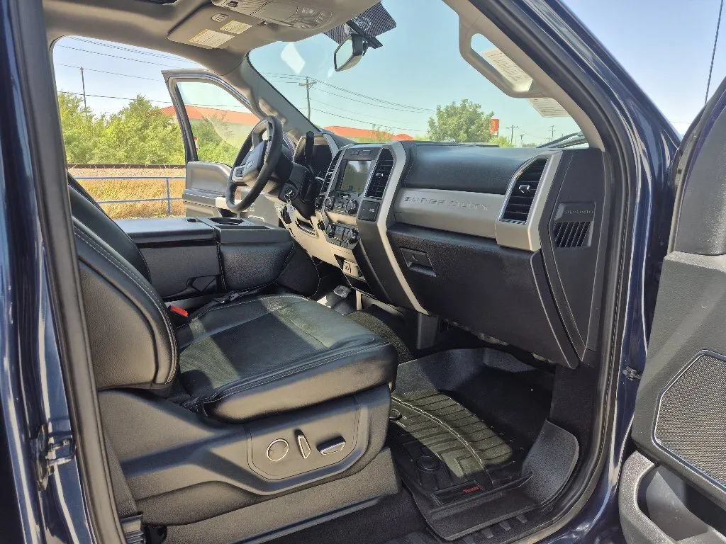 Used 2019 Ford F350 Lariat w/ Camper Package AWD/4WD image 21