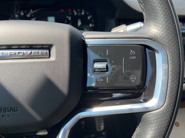 Used 2022 Land Rover Range Rover Evoque R-Dynamic SE image 31