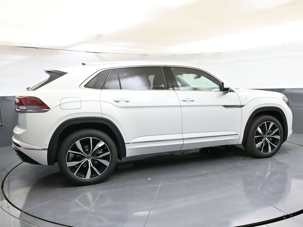 Used 2025 Volkswagen Atlas Cross Sport SEL Premium R-Line image 6