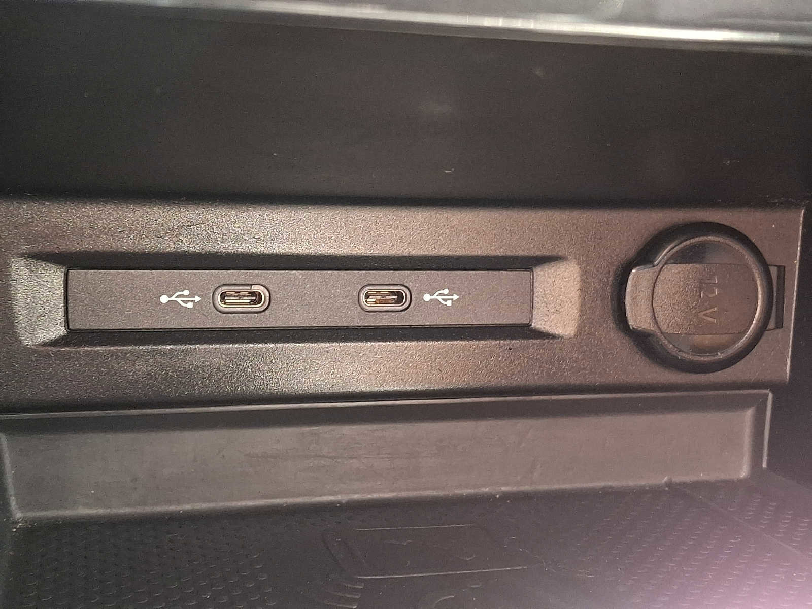 Certified 2023 Volkswagen Tiguan SEL R-Line image 23