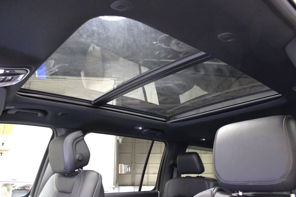 New 2025 Jeep Wagoneer L Series II image 25