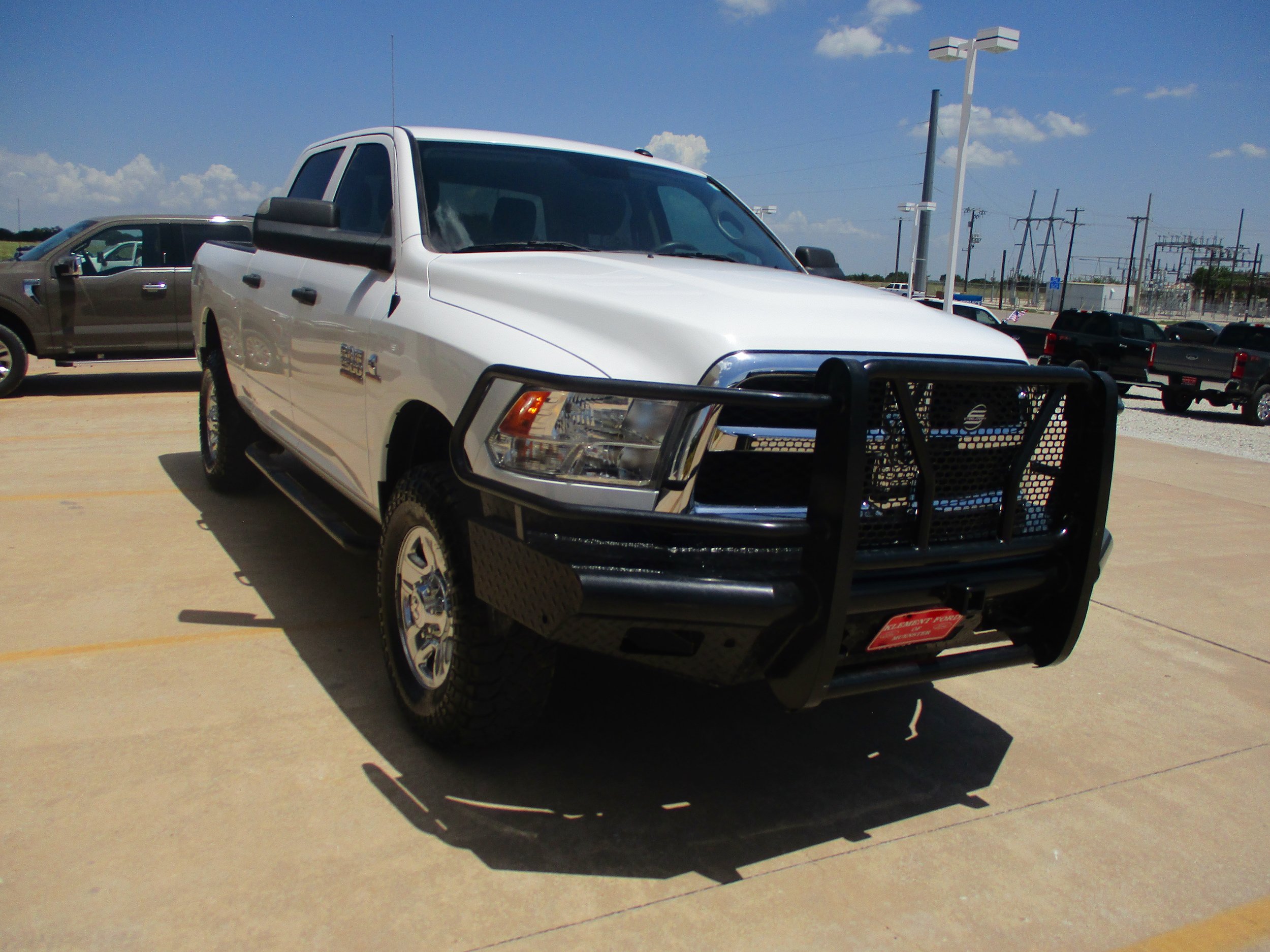 Used 2018 RAM 2500 Tradesman w/ Chrome Appearance Group AWD/4WD image 4