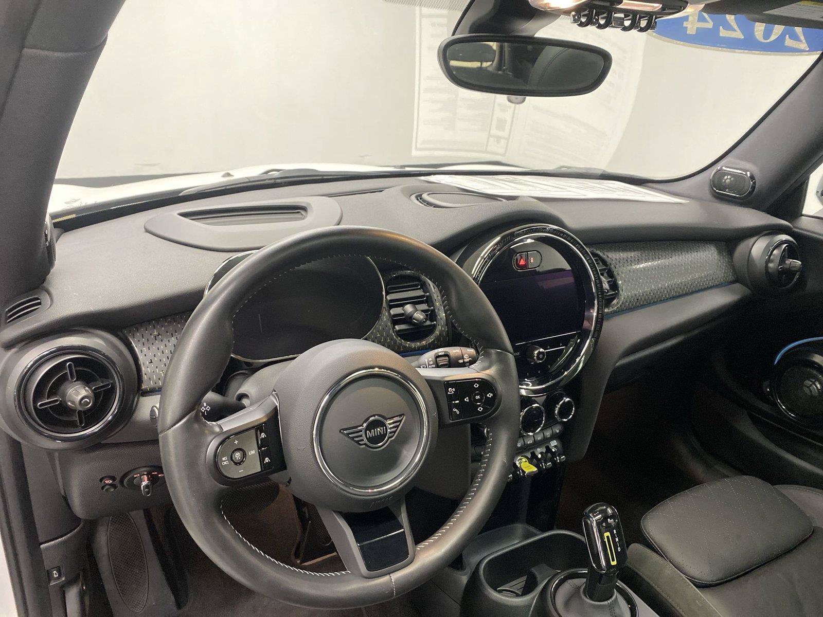 Used 2024 MINI Cooper SE FWD image 31