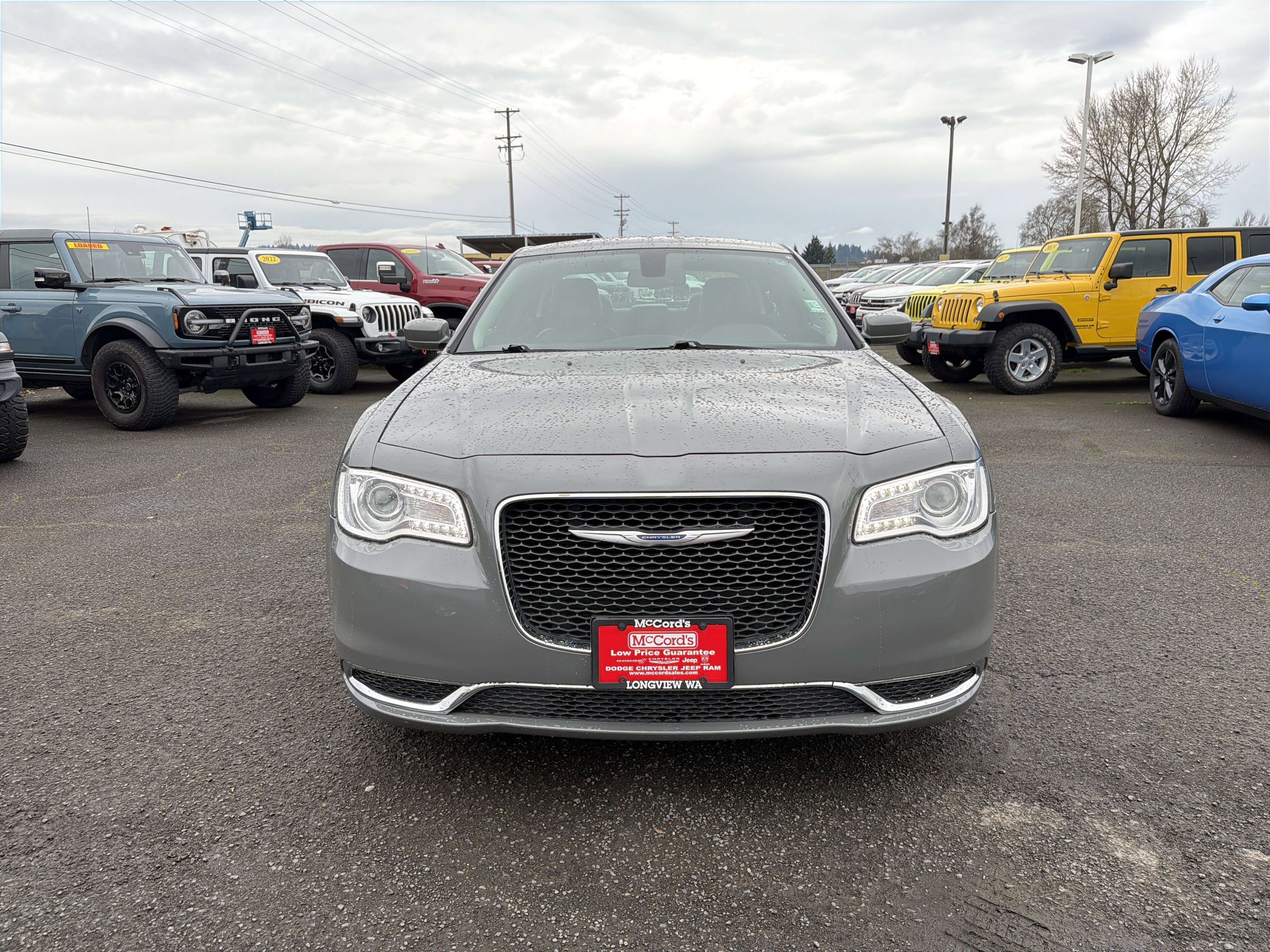 Used 2019 Chrysler 300 Touring L w/ Quick Order Package 22F image 8