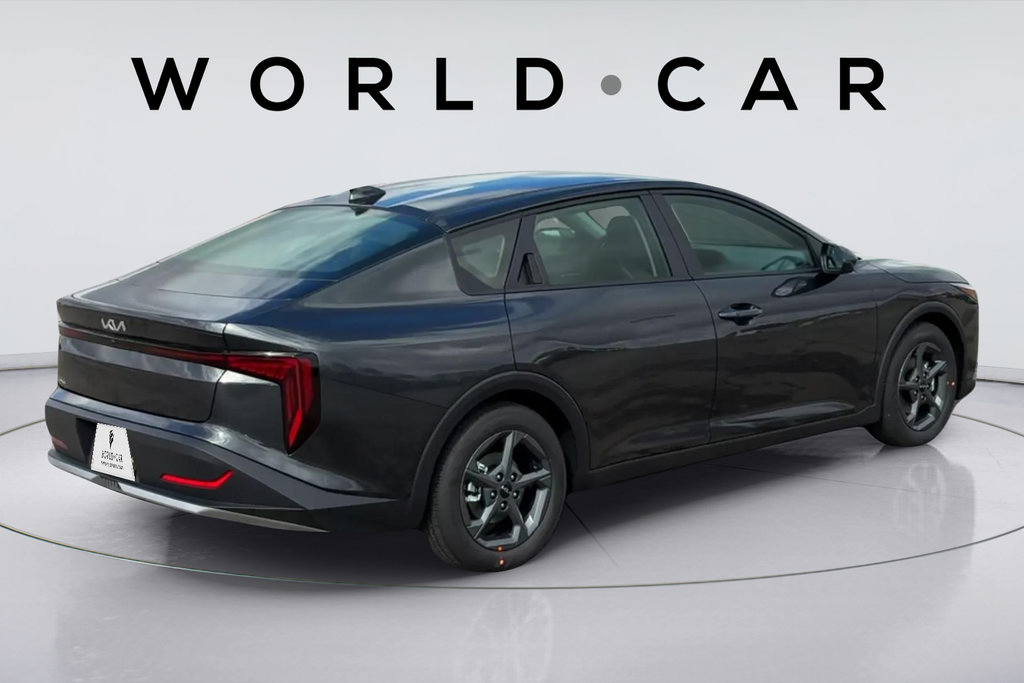 Used 2025 Kia K4 FWD image 3