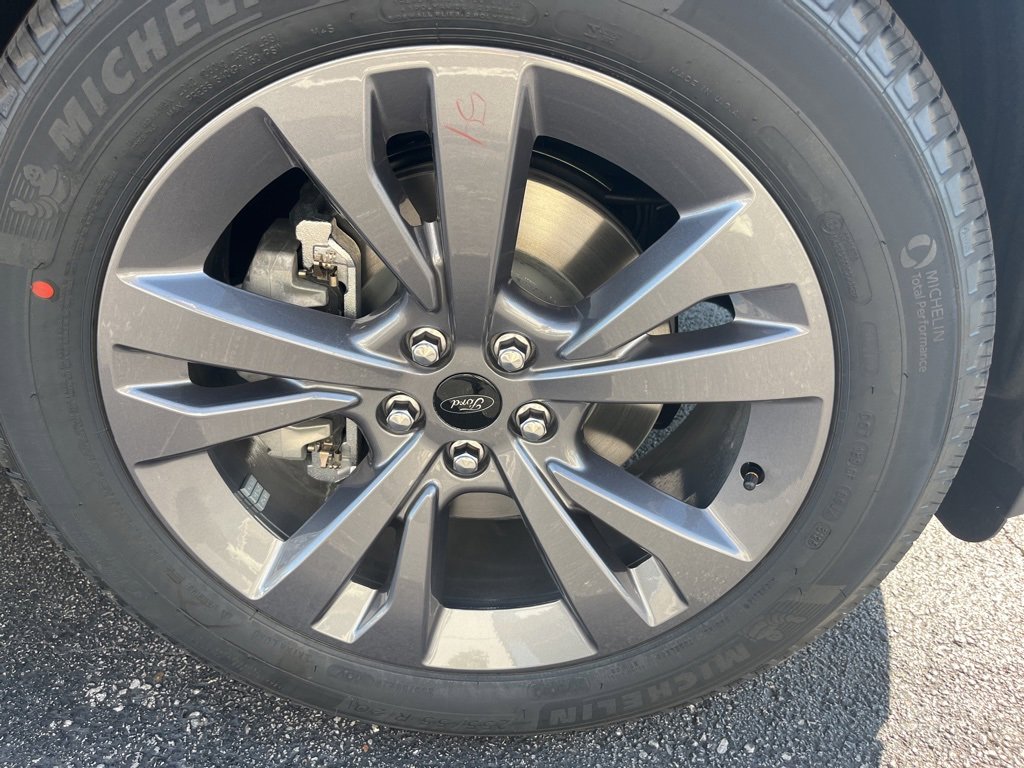 New 2026 Ford Explorer Active image 9